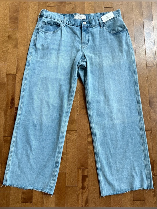 Hollister Denim - Hollister Low-Rise Baggy Jeans – Light Wash / Raw Hem (Size XL)